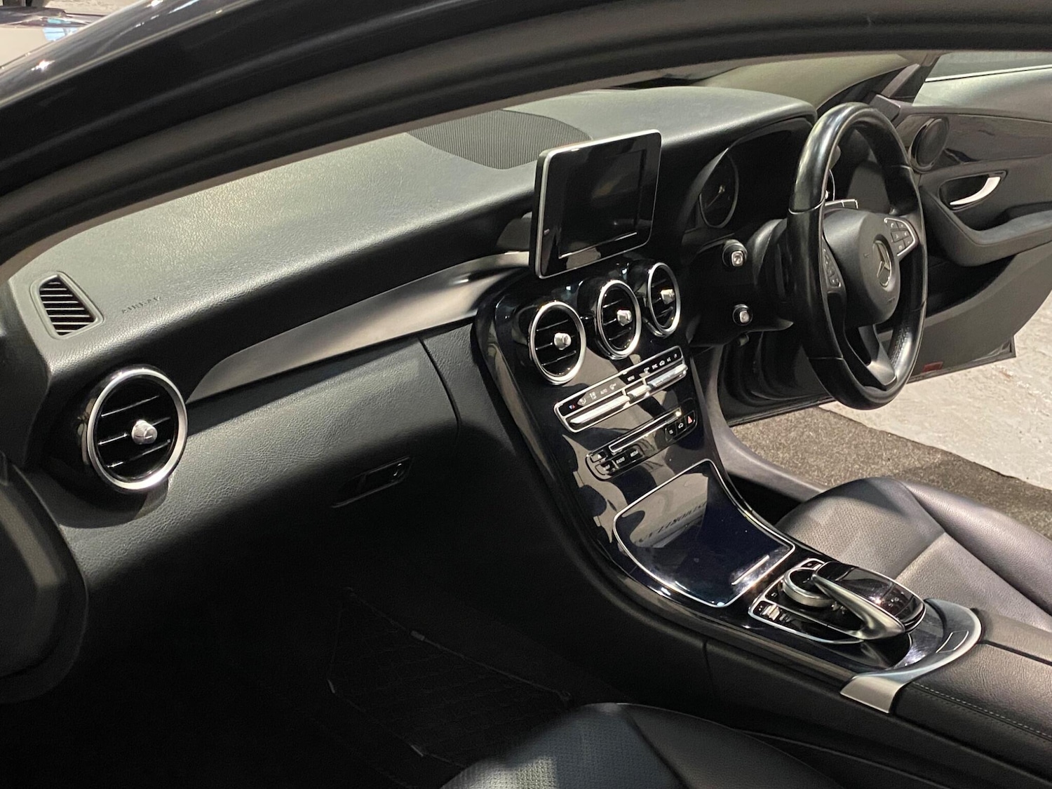 Used Mercedes-Benz C Class for sale - 77633784: Photo 11