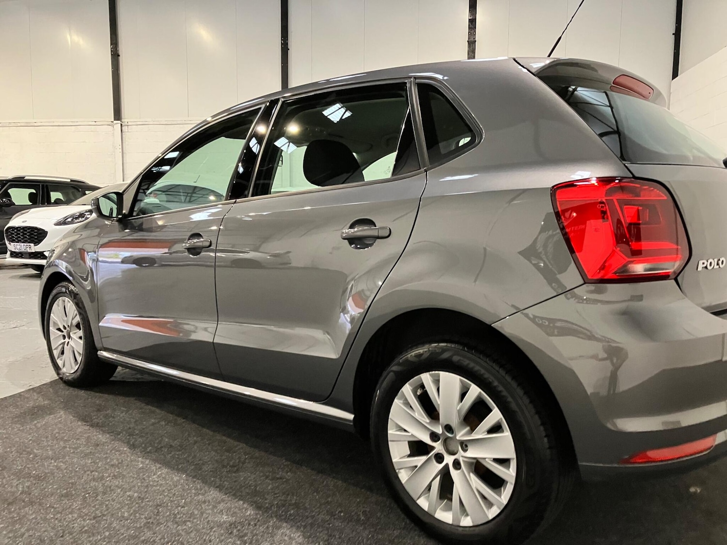 Used Volkswagen Polo 2015 for sale - 76550565: Photo 11