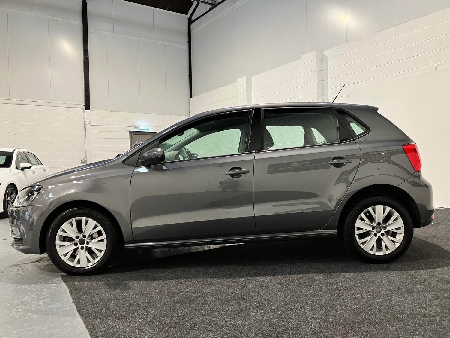 Used Volkswagen Polo 2015 for sale - 76550565: Photo 12