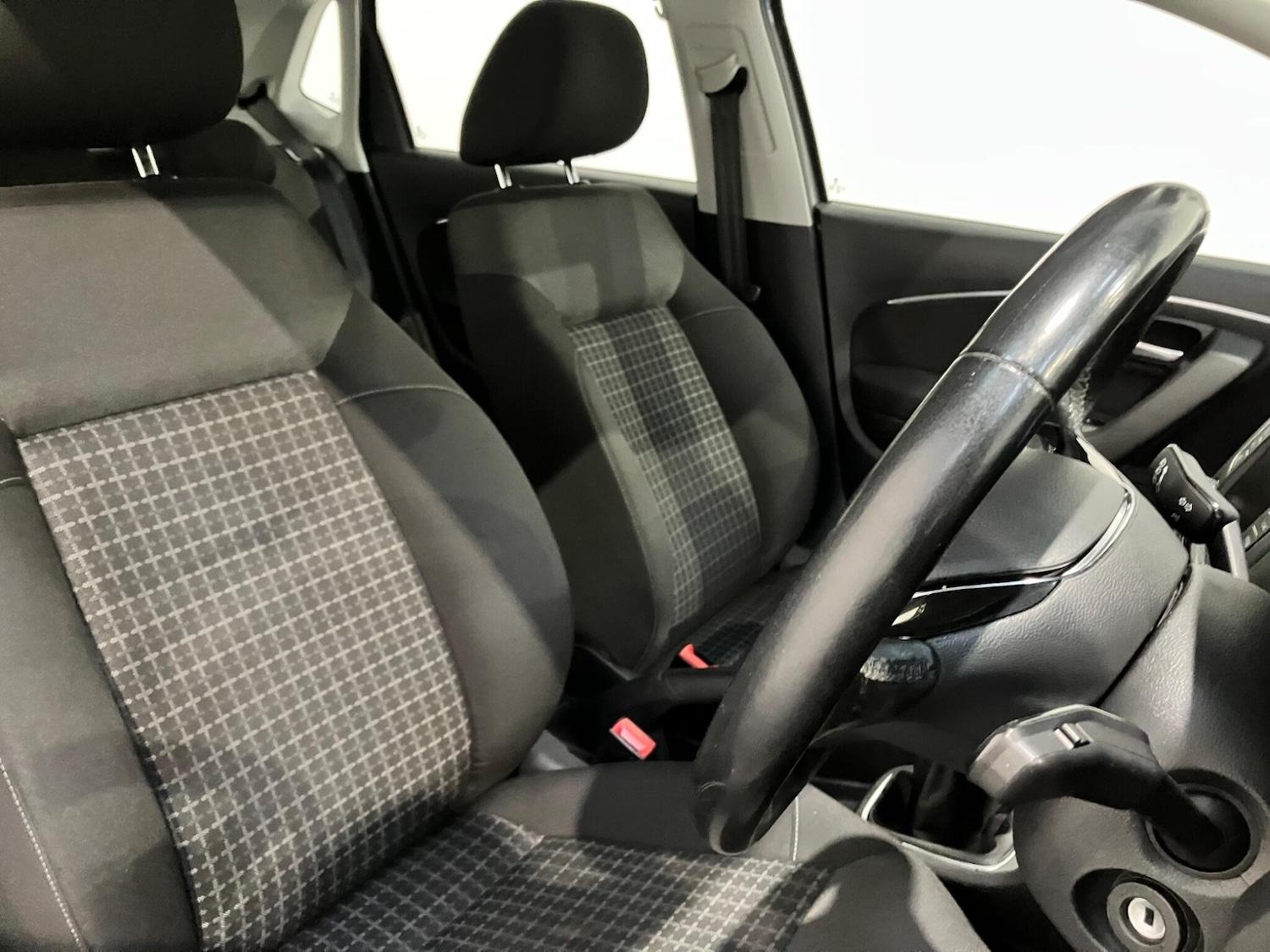 Used Volkswagen Polo 2015 for sale - 76550565: Photo 17