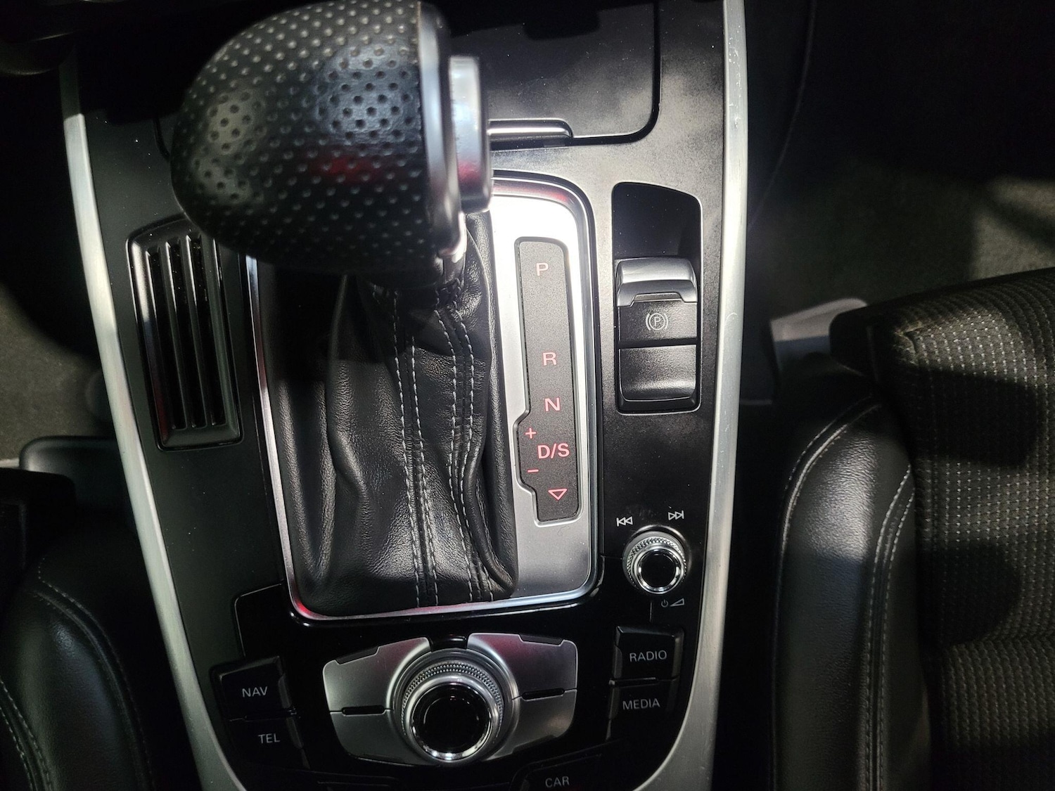 Used Audi A4 2014 for sale - 76413381: Photo 14