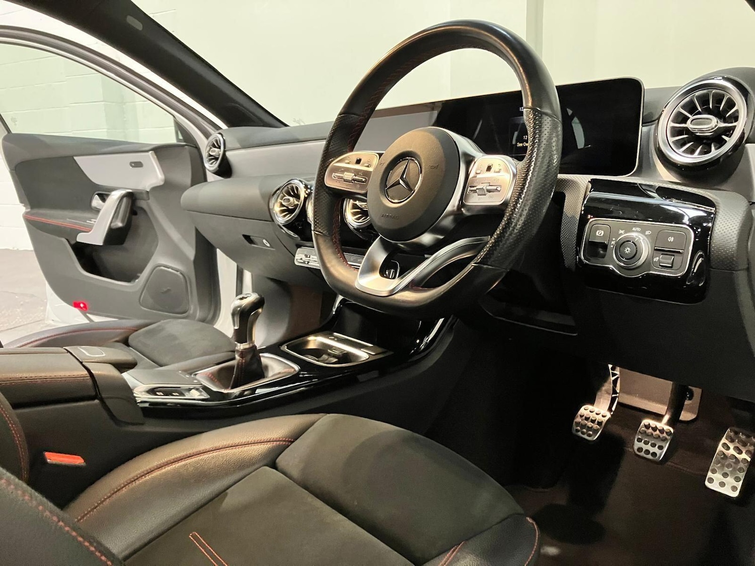 Used Mercedes-Benz A-Class 2019 for sale - 76413379: Photo 42