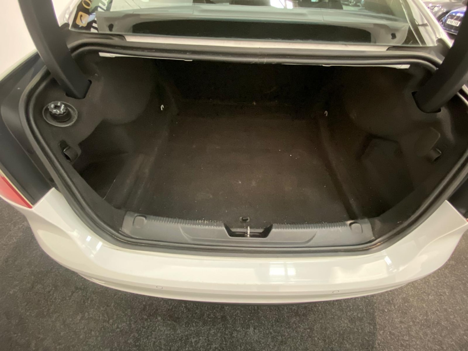 Used Jaguar XE 2015 for sale - 78157471: Photo 21