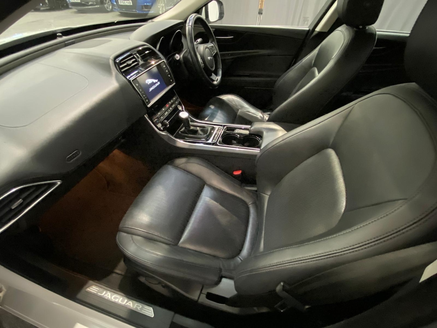 Used Jaguar XE 2015 for sale - 78157471: Photo 24