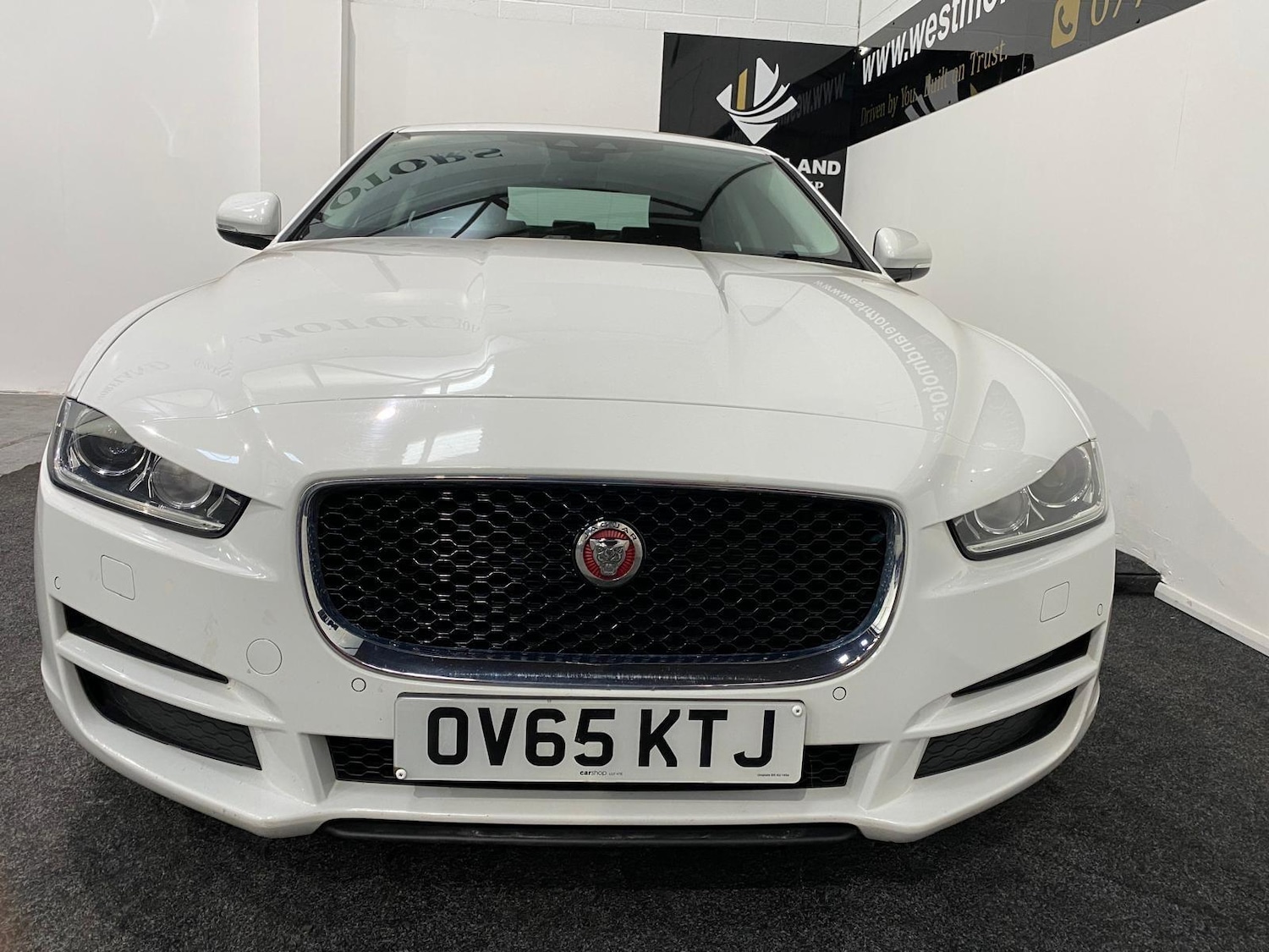 Used Jaguar XE 2015 for sale - 78157471: Photo 5