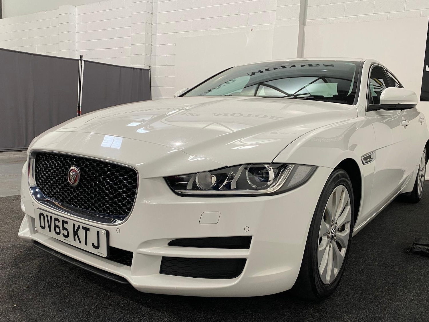 Used Jaguar XE 2015 for sale - 78157471: Photo 7