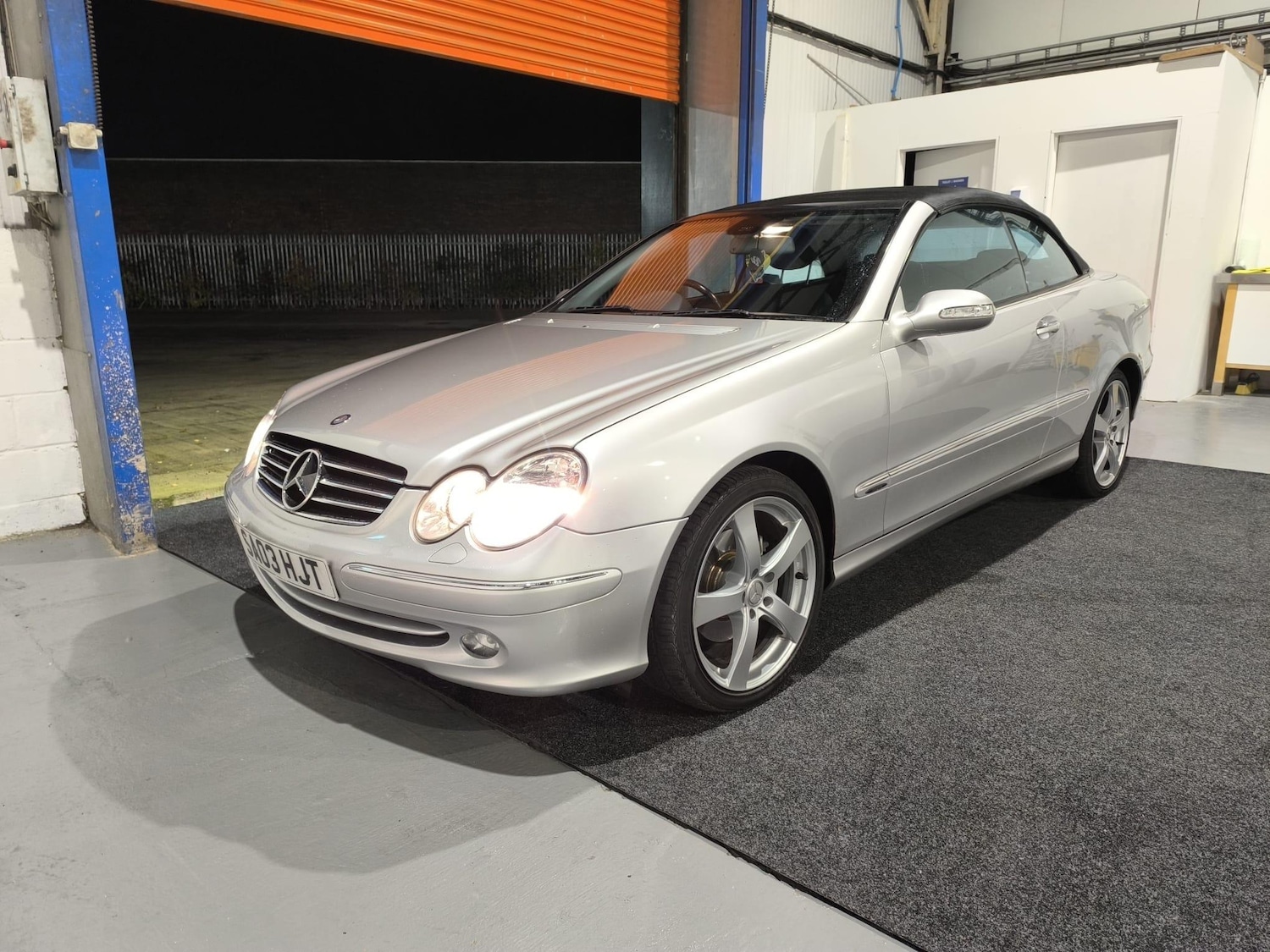 Used Mercedes-Benz CLK 2003 for sale - 77016179: Photo 2