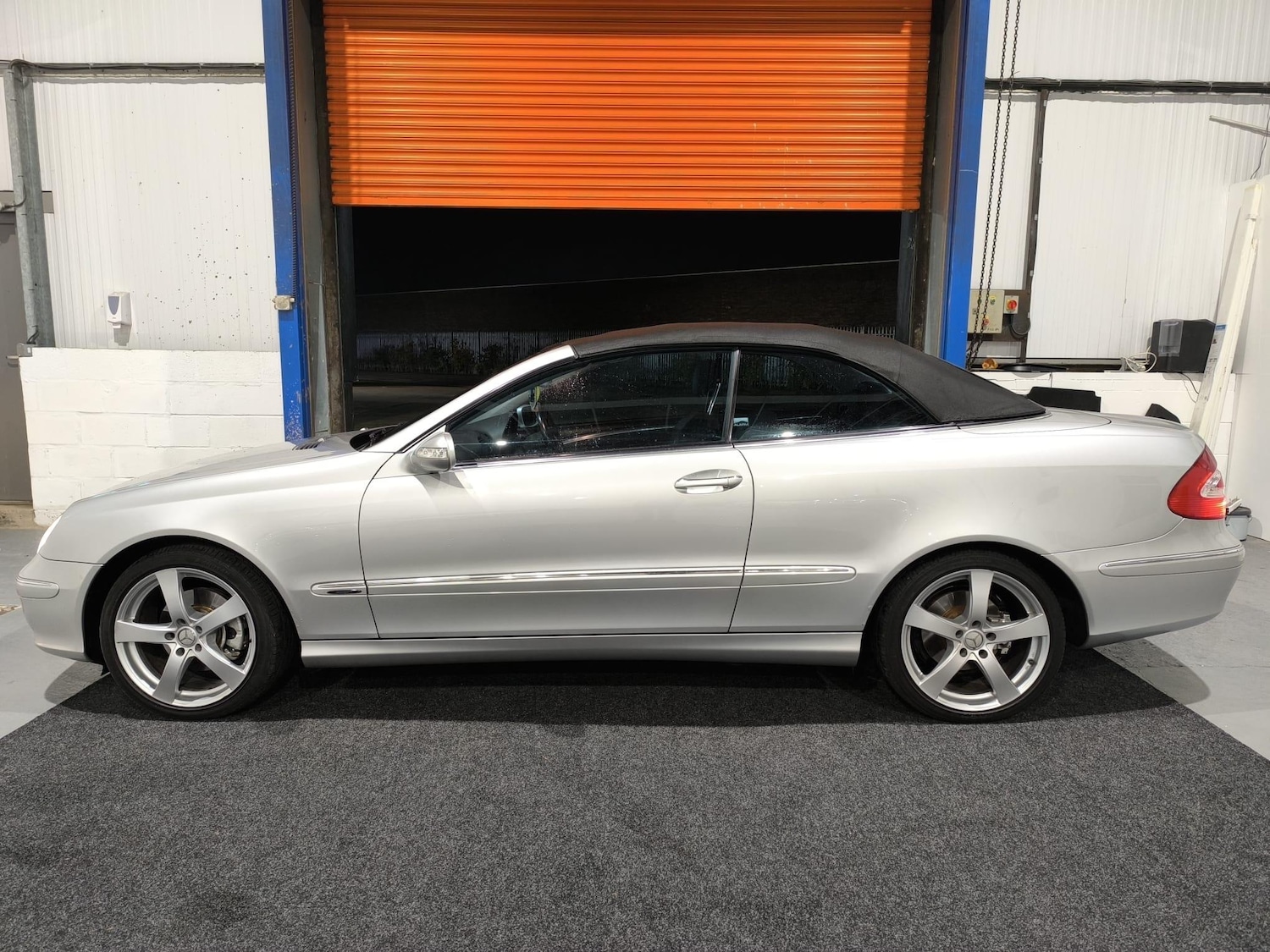 Used Mercedes-Benz CLK 2003 for sale - 77016179: Photo 4