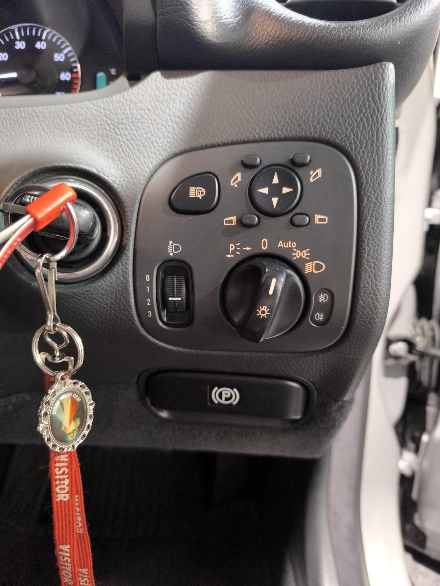 Used Mercedes-Benz CLK 2003 for sale - 77016179: Photo 8