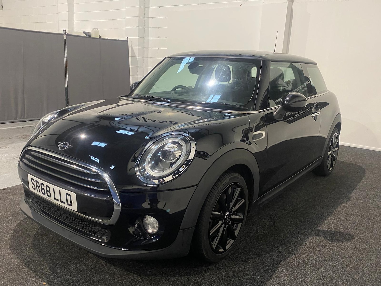 Used MINI Hatch 2018 for sale - 77305532: Photo 3