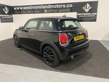 Used MINI Hatch 2018 for sale - 77305532: Photo