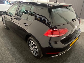 Used Volkswagen Golf 2019 for sale - 78275310: Photo