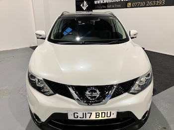 Used Nissan Qashqai 2017 for sale - 76765569: Photo