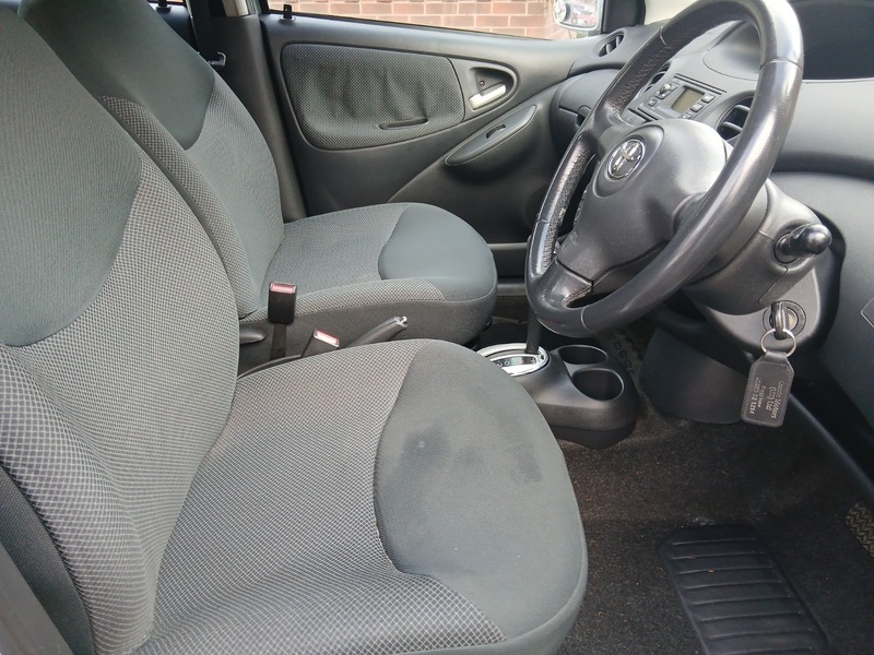 Used Toyota Yaris 2004 for sale - 77584226: Photo 9