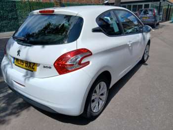 Used Peugeot 208 2015 for sale - 75057161: Photo