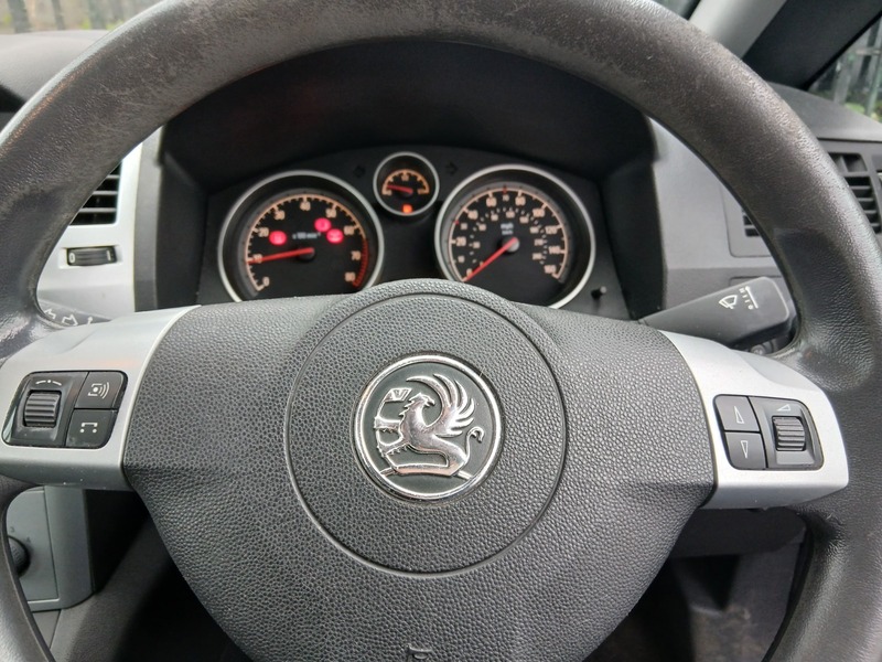 Used Vauxhall Zafira 2010 for sale - 77535661: Photo 10