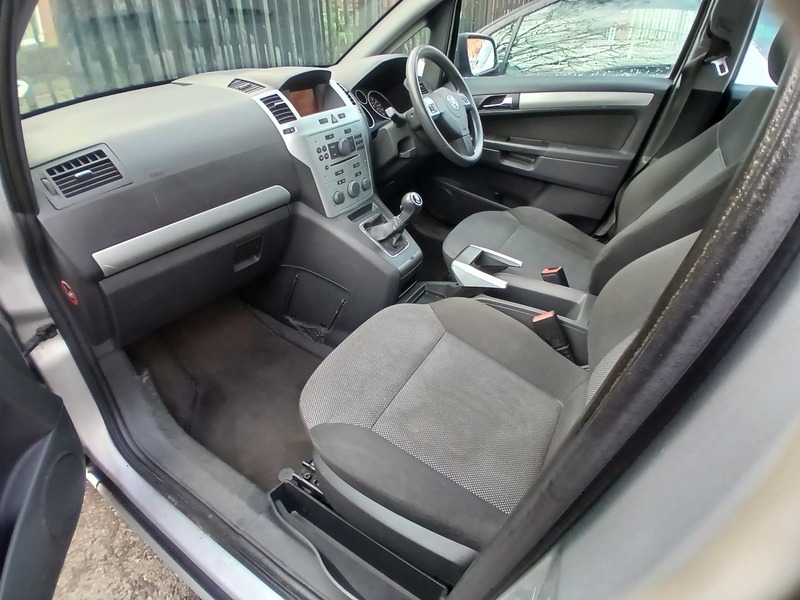 Used Vauxhall Zafira 2010 for sale - 77535661: Photo 16