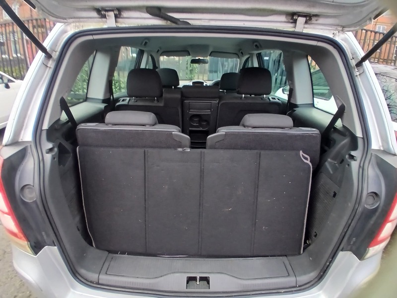 Used Vauxhall Zafira 2010 for sale - 77535661: Photo 24