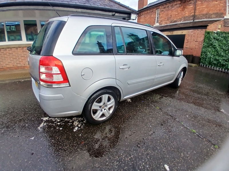 Used Vauxhall Zafira 2010 for sale - 77535661: Photo 3