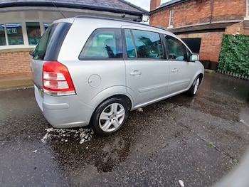 Used Vauxhall Zafira 2010 for sale - 77535661: Photo