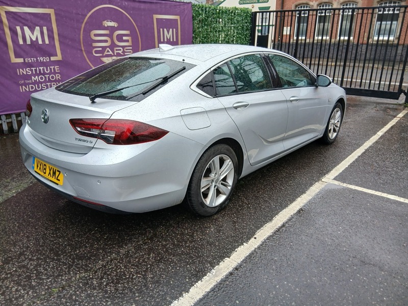 Used Vauxhall Insignia 2018 for sale - 76570739: Photo 2