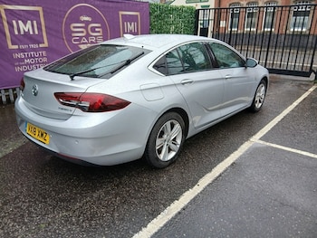 Used Vauxhall Insignia 2018 for sale - 76570739: Photo