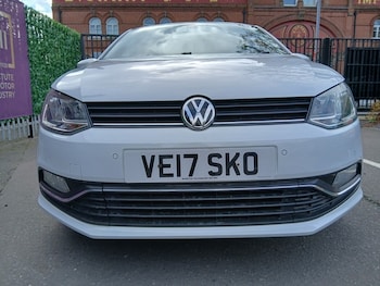 Used Volkswagen Polo 2017 for sale - 76447037: Photo