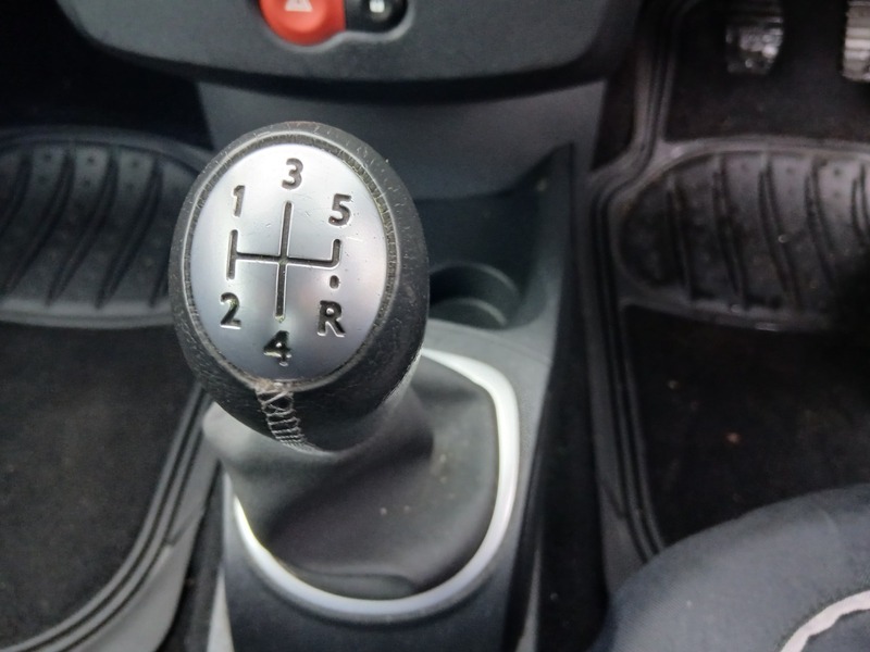 Used Renault Clio 2006 for sale - 76986569: Photo 16