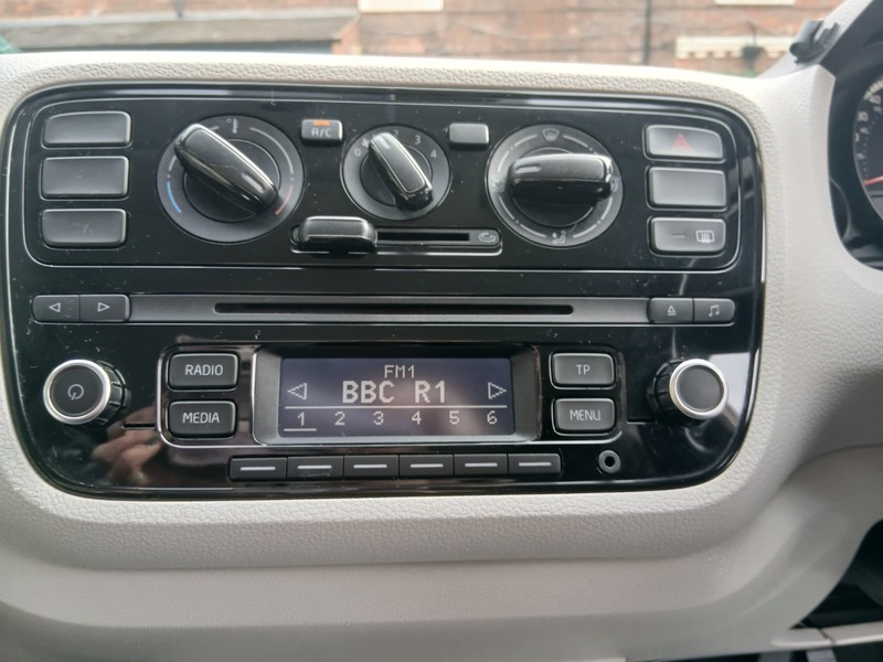 Used Volkswagen up! 2014 for sale - 77632299: Photo 15