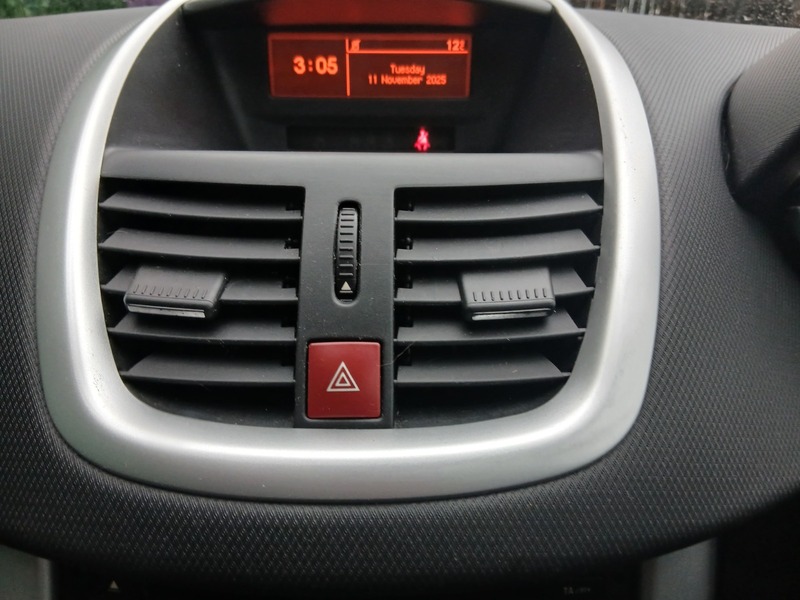 Used Peugeot 207 2011 for sale - 76559717: Photo 15