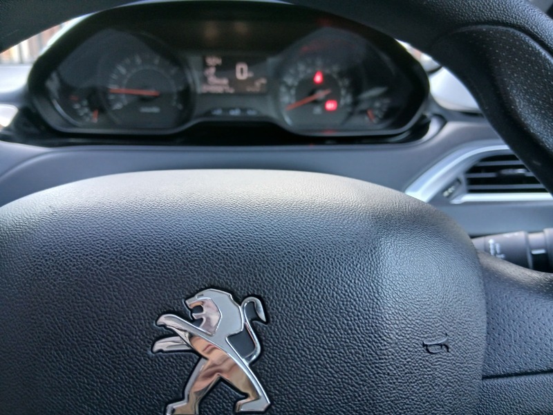 Used Peugeot 208 2015 for sale - 77021744: Photo 14