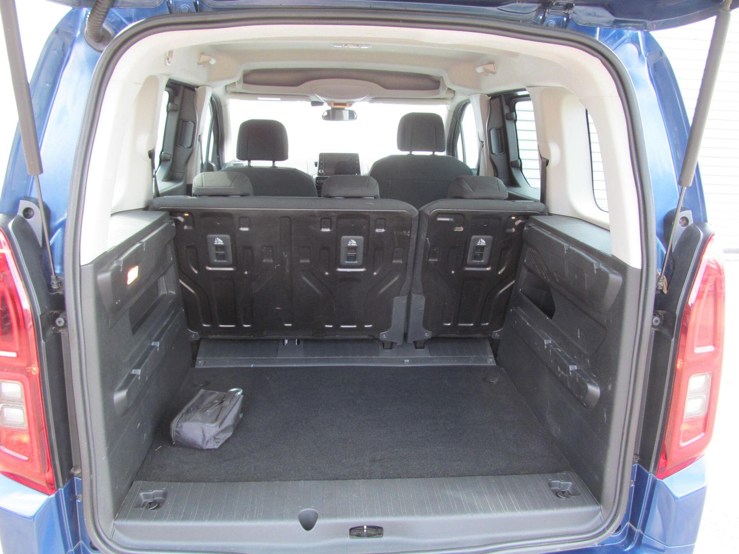 Used Vauxhall Combo Life 2019 for sale - 76988976: Photo 11