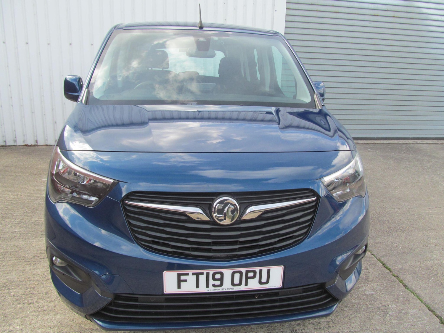 Used Vauxhall Combo Life 2019 for sale - 76988976: Photo 2