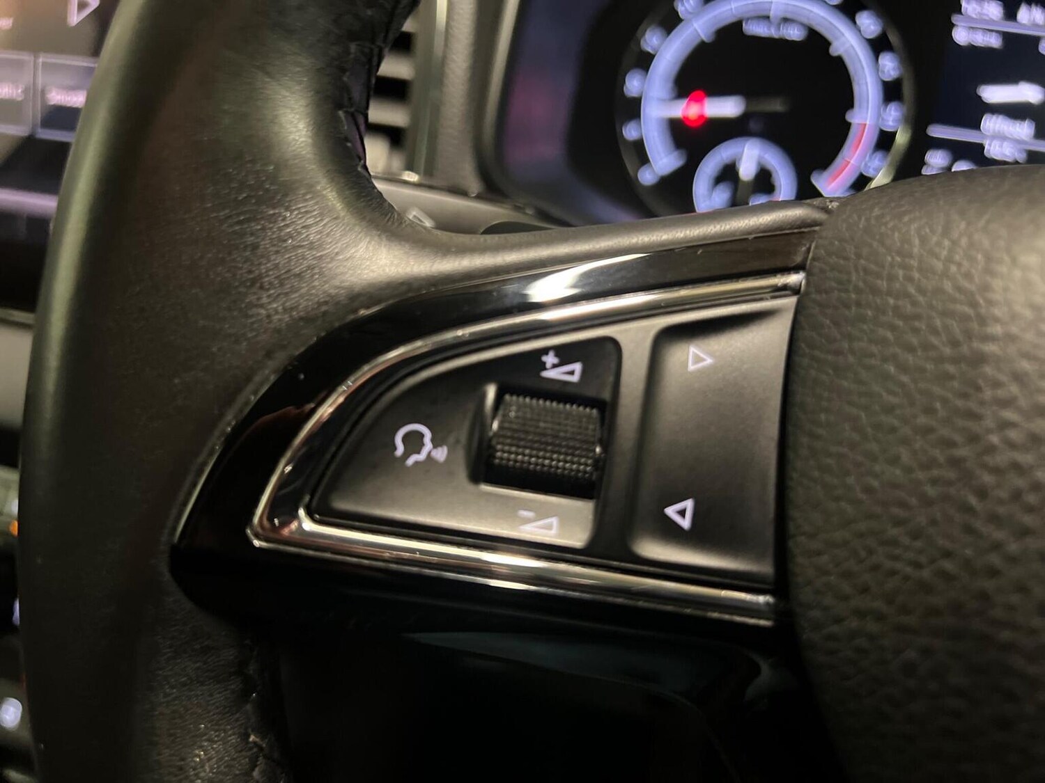 Used Skoda Karoq 2019 for sale - 77802071: Photo 31