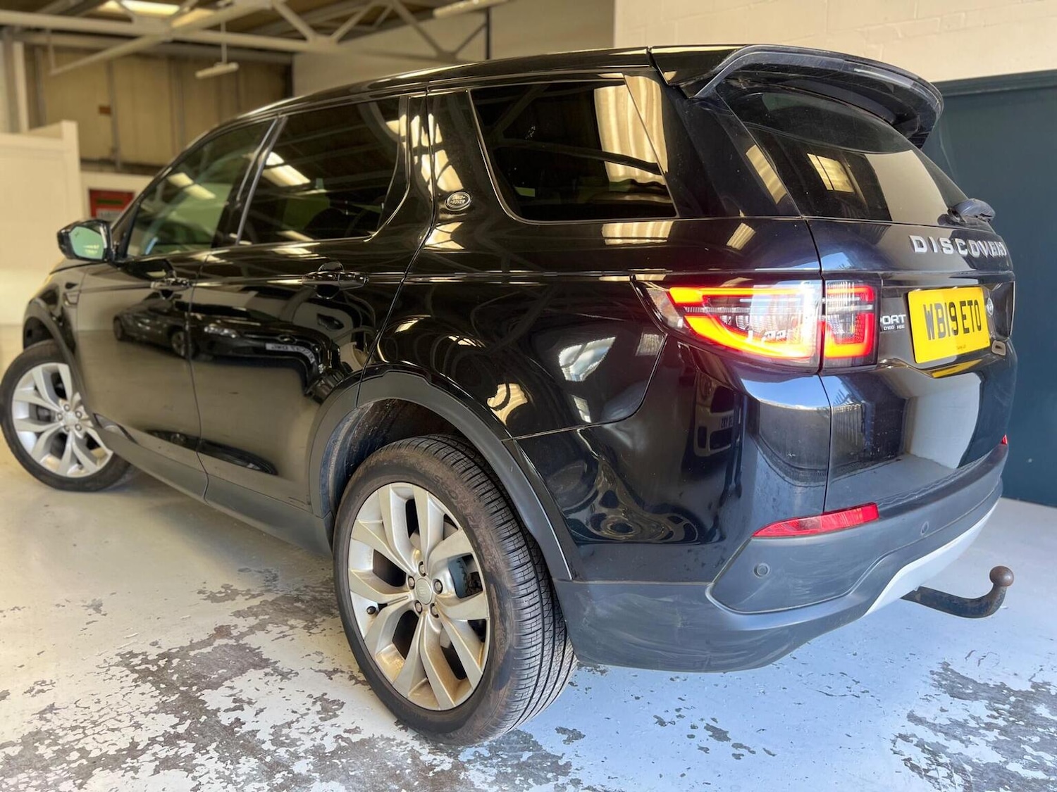 Used Land Rover Discovery Sport 2019 for sale - 77802065: Photo 2