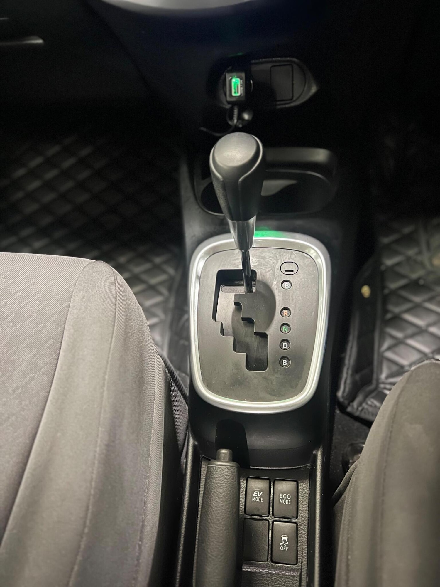 Used Toyota Yaris 2018 for sale - 77802064: Photo 14