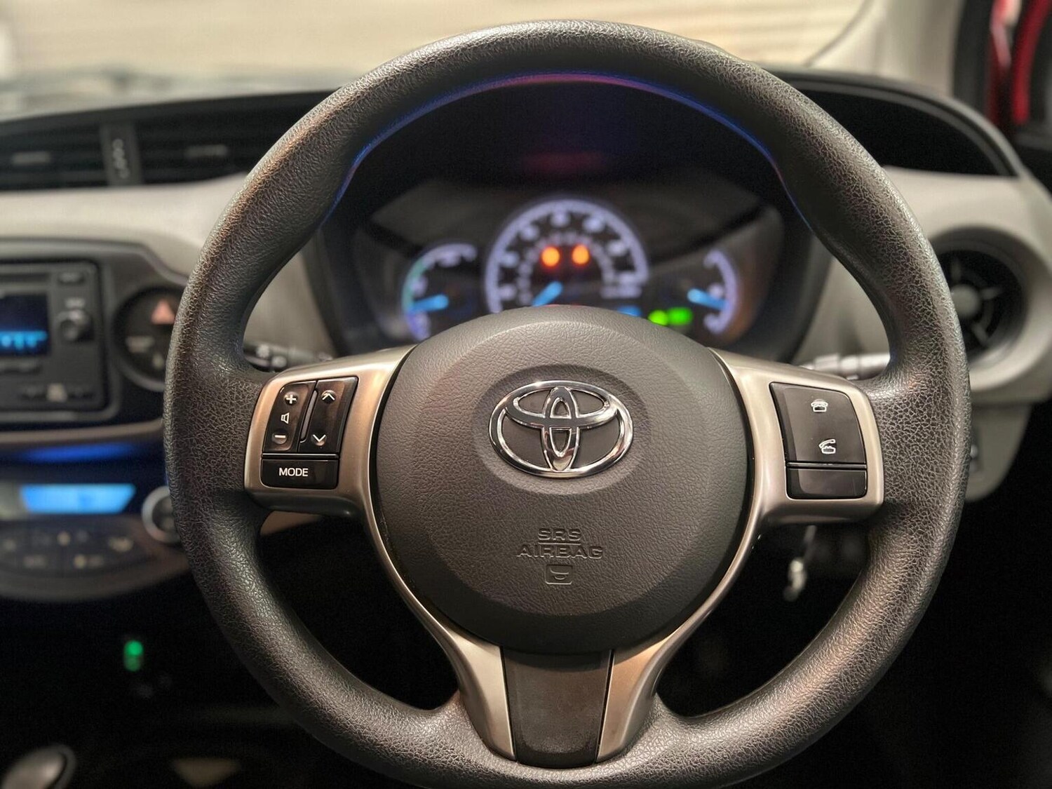 Used Toyota Yaris 2018 for sale - 77802064: Photo 29