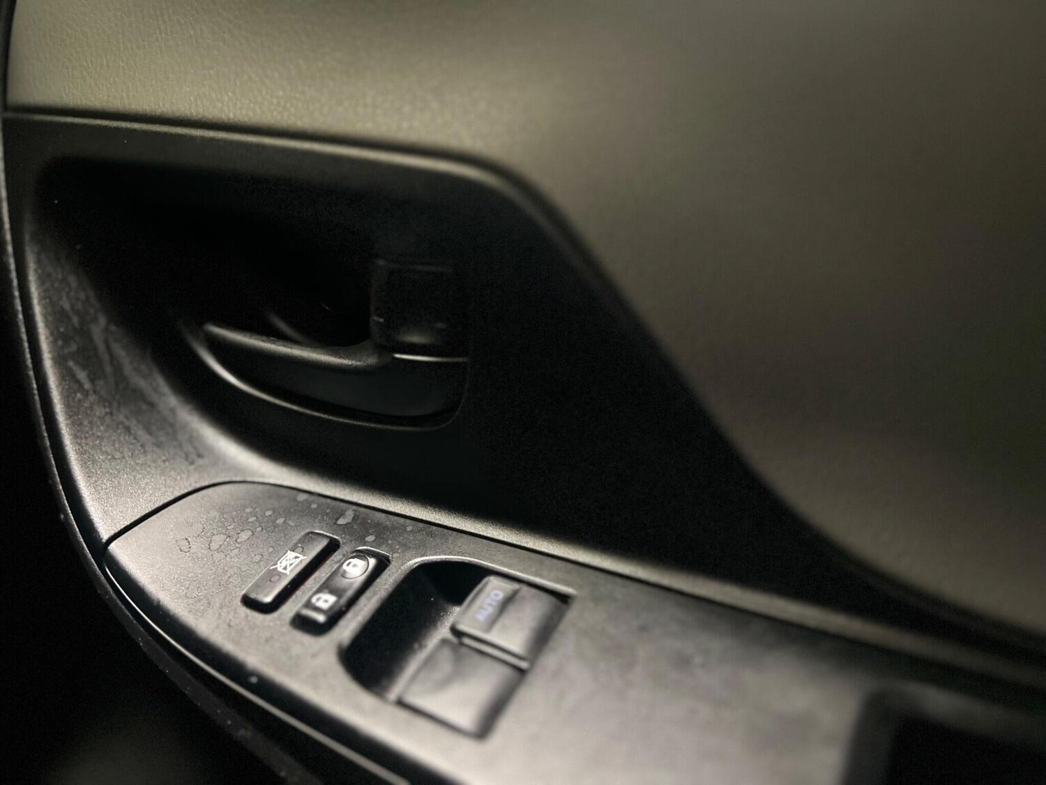 Used Toyota Yaris 2018 for sale - 77802064: Photo 32