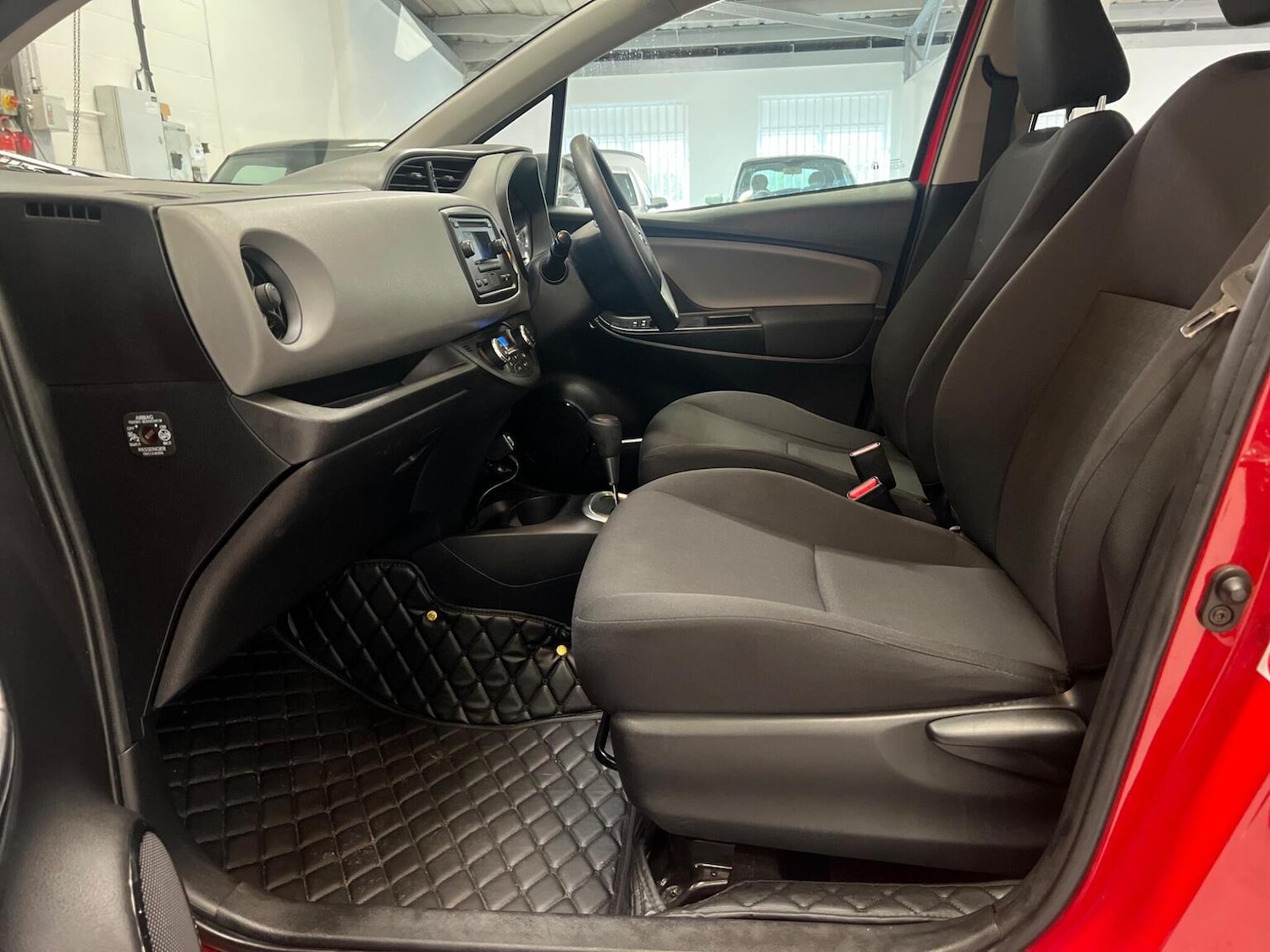 Used Toyota Yaris 2018 for sale - 77937968: Photo 30