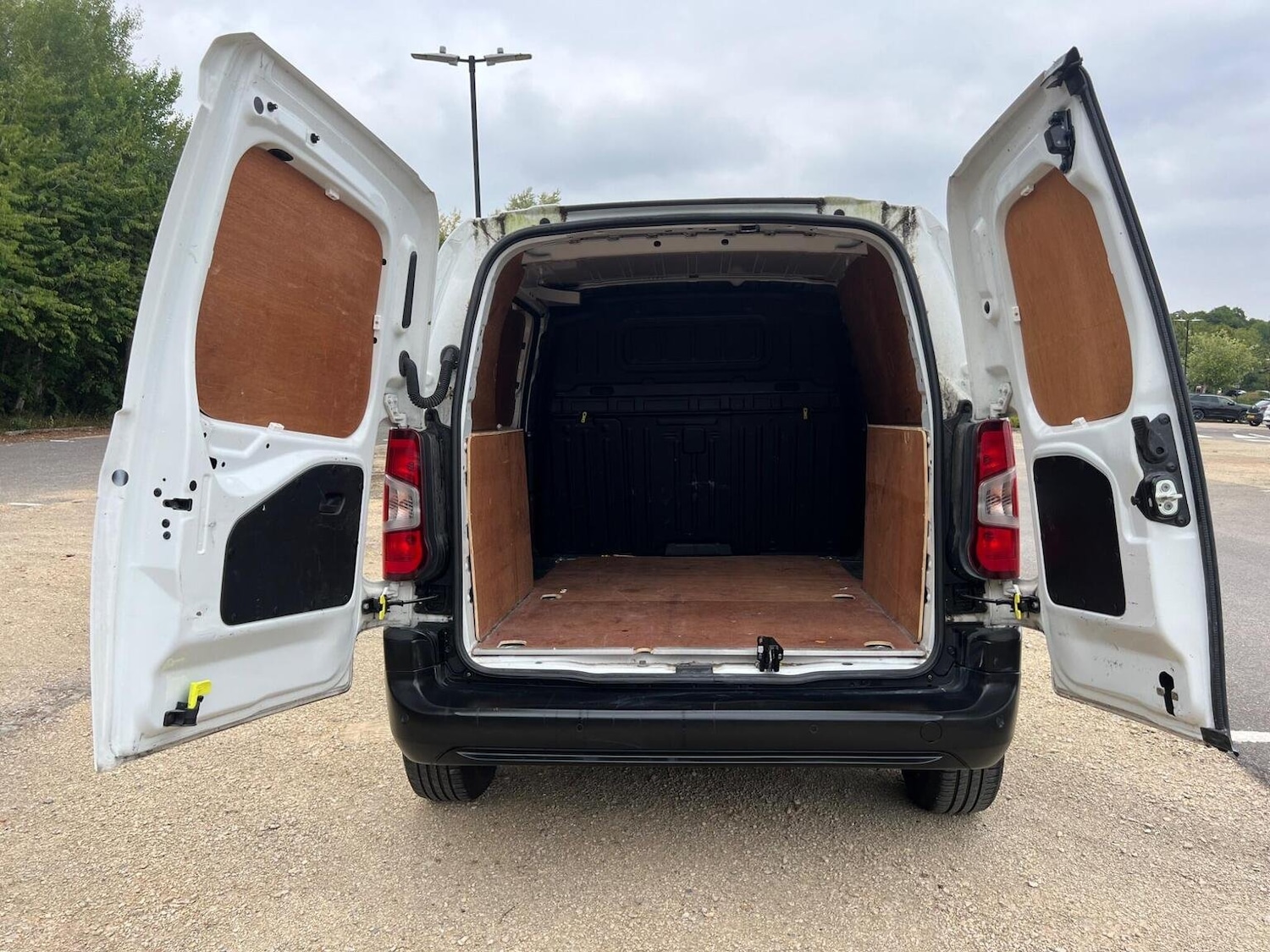 Used Peugeot Partner 2021 for sale - 77802070: Photo 18