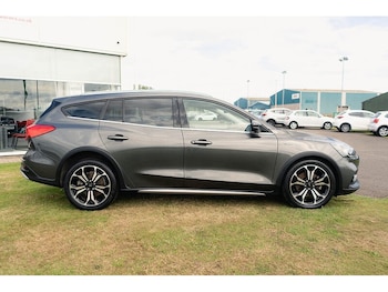 Used Ford Focus 2020 for sale - 79409910: Photo