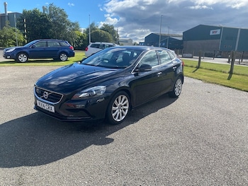 Used Volvo V40 2014 for sale - 79082567: Photo