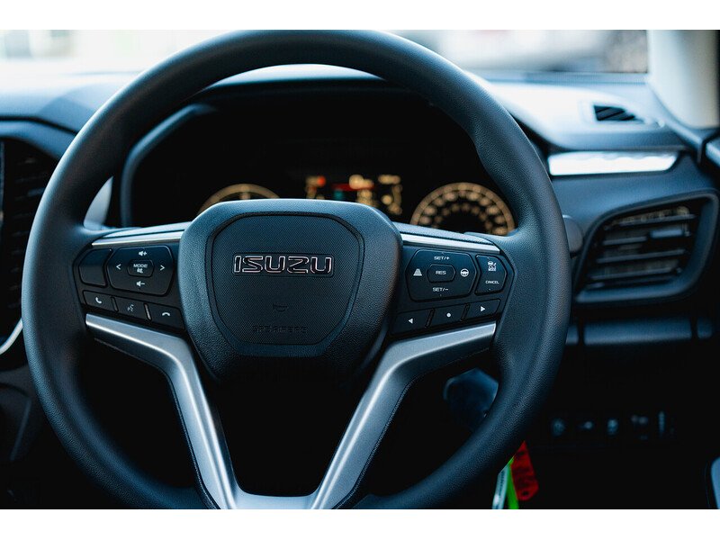 Used Isuzu D-Max 2025 for sale - 77685028: Photo 37