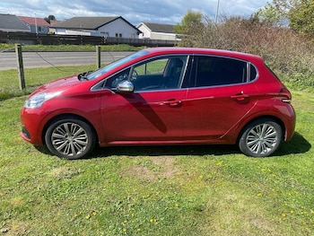 Used Peugeot 208 2017 for sale - 78501742: Photo