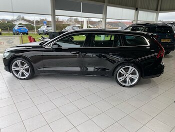Used Volvo V60 2018 for sale - 77821862: Photo