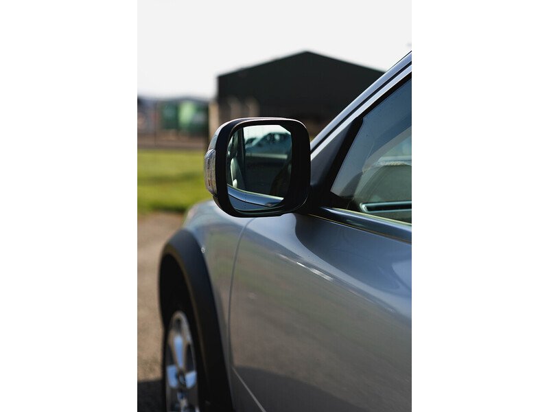 Used Volvo XC70 2011 for sale - 77974515: Photo 16