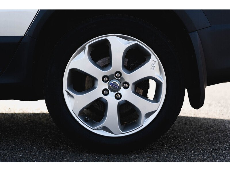 Used Volvo XC70 2011 for sale - 77974515: Photo 19