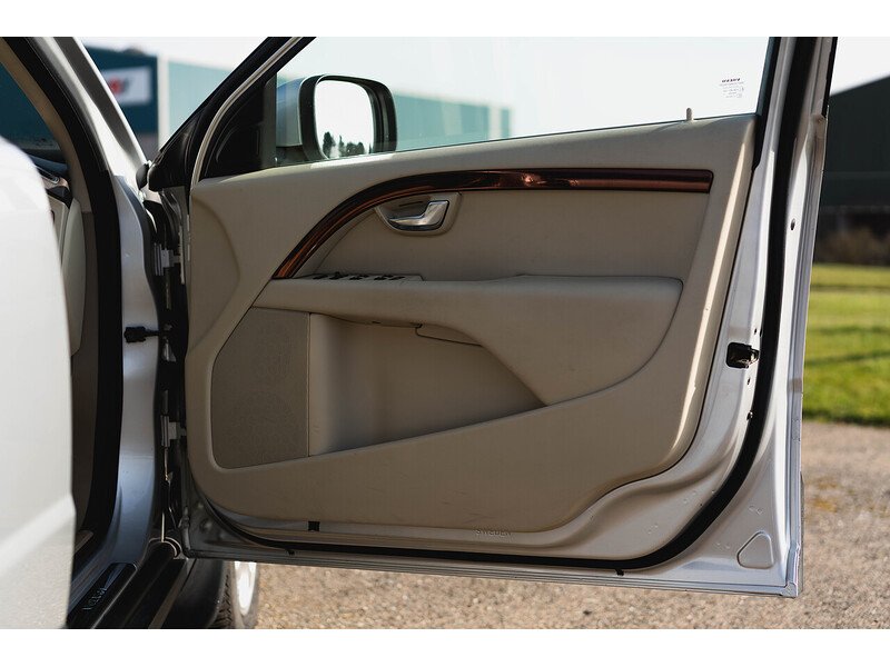 Used Volvo XC70 2011 for sale - 77974515: Photo 21