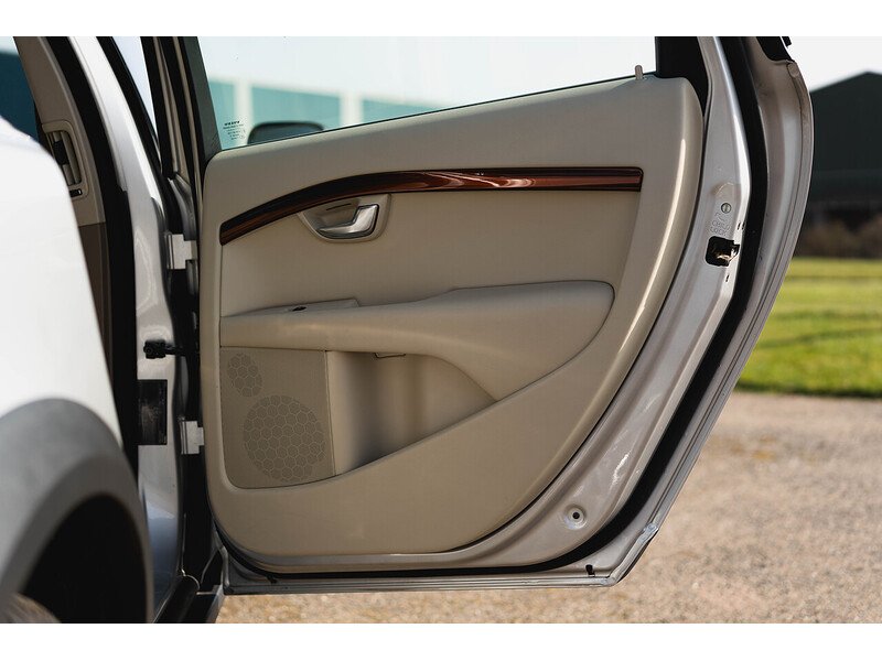 Used Volvo XC70 2011 for sale - 77974515: Photo 22