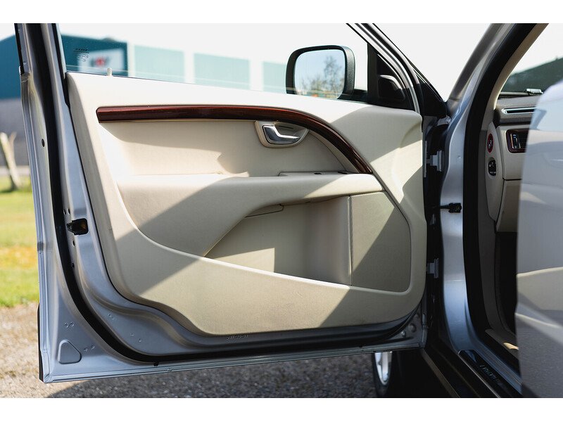 Used Volvo XC70 2011 for sale - 77974515: Photo 26